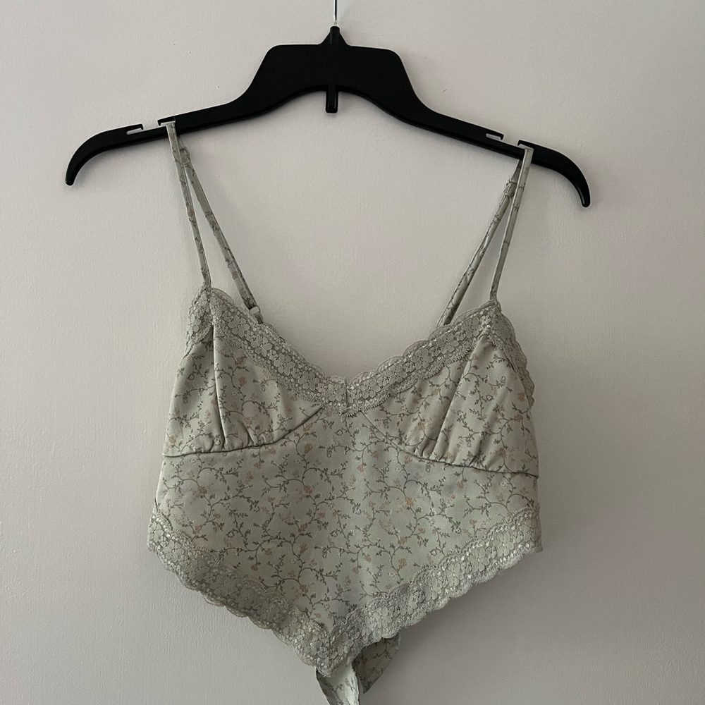 Forever 21 Floral Lace Tank Too in Light Green